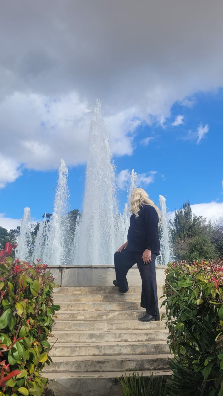 [Original] Soy visto cuando sin importar quien soy, tengo acceso por igual a todos los servicios de salud que reciben personas distintas a mí la salud garantiza, mi vida y el ejercicio de ella con igualdad me devuelve la dignidad. [English] I am seen when, regardless of who I am, I have equal access to all the health services that people other than myself receive. Health guarantees my life and the exercise of it with equality restores my dignity.